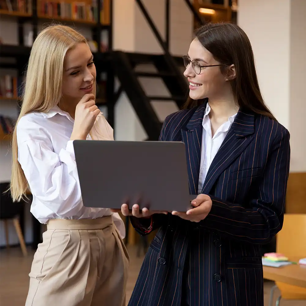 Фото співпраця